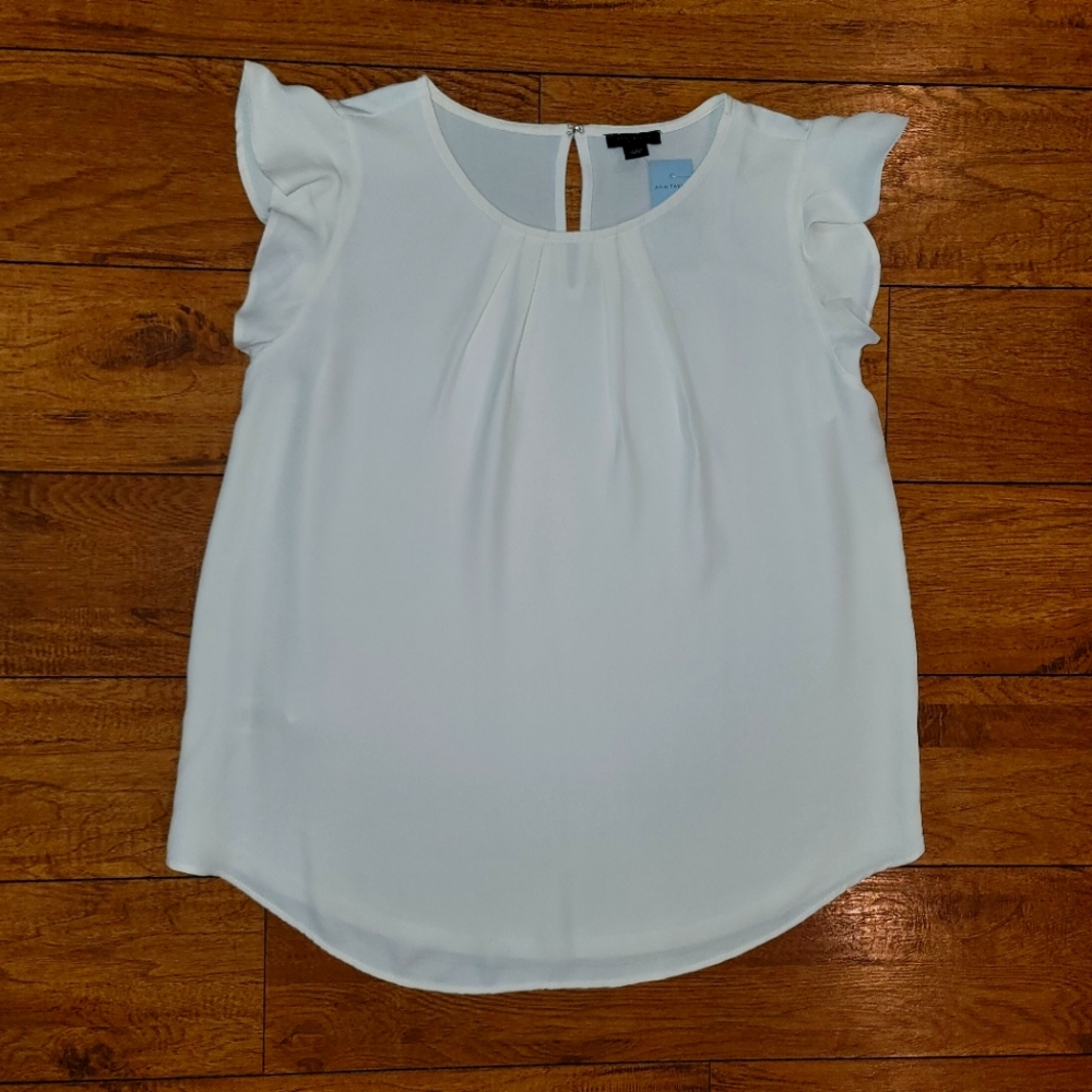Ann Taylor flutter sleeve blouse sz Petite M